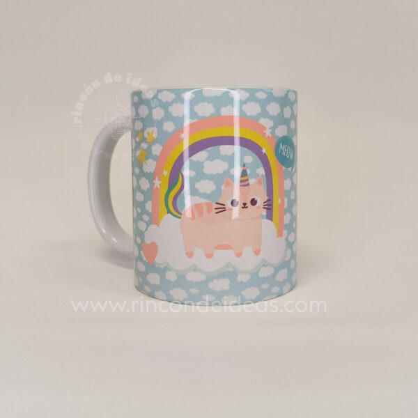 Taza sublimada de gatito unicornio vista de costado con estrellitas · Curso de Sublimación
