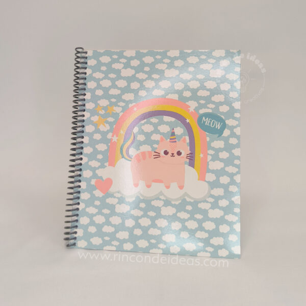Cuaderno anillado parado con tapa sublimada de gatito unicornio y nubes · Curso de Sublimación