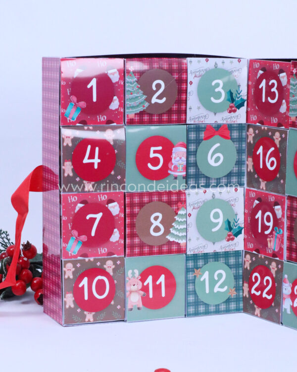 Cajitas numeradas del calendario con estampados navideños · Masterclass de calendarios de adviento, esferas y topper