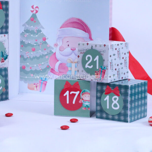 Cajitas 17, 18 y 21 delante de Papá Noel y arbolito · Masterclass de calendarios de adviento, esferas y topper
